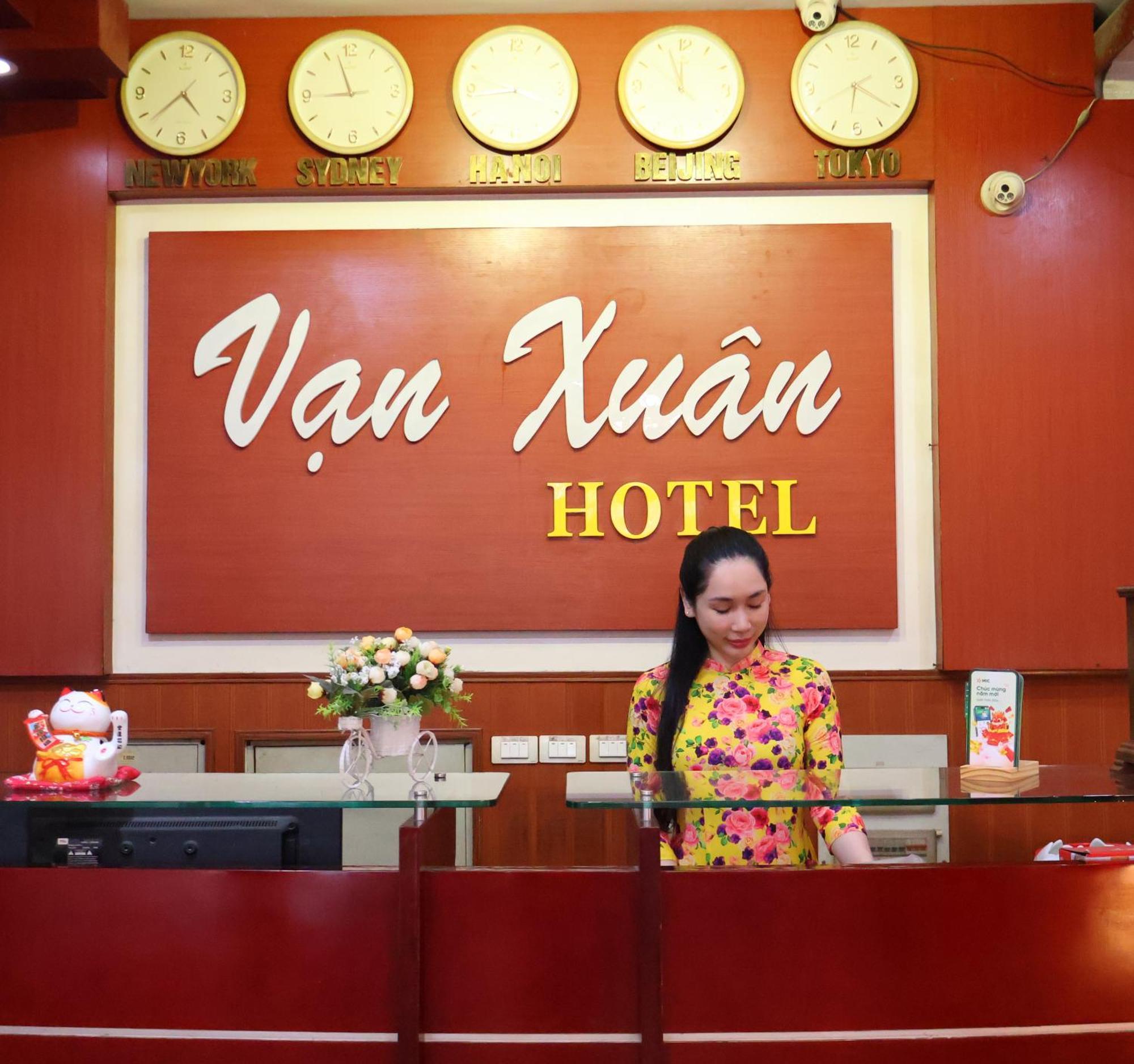 Van Xuan Hotel Hanoi Exterior photo